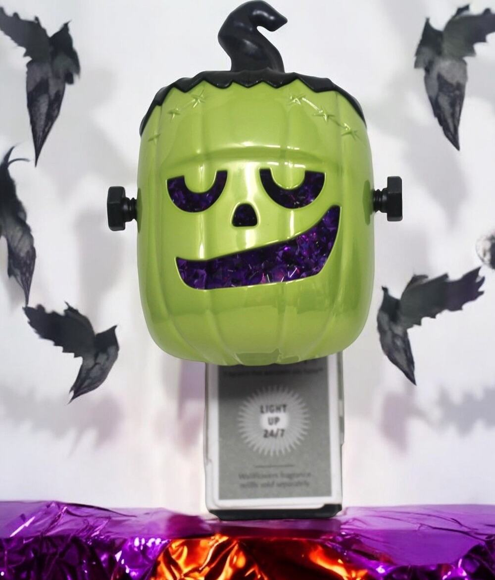 Bath & Body Works Franken Pumpkin Wallflower Plug Scent Nightlight Halloween New